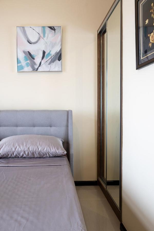 The Radiance Manila Bay Aparthotel Pasay Exterior photo