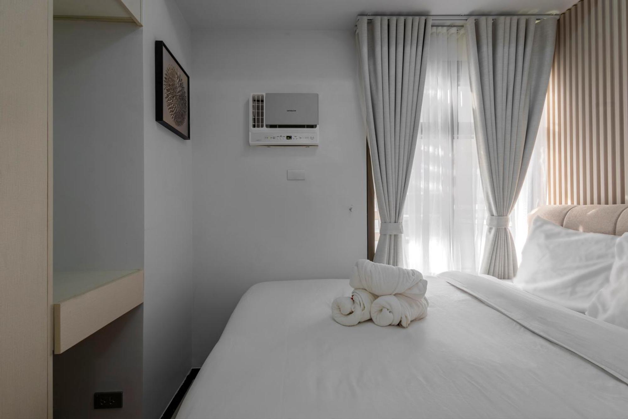 The Radiance Manila Bay Aparthotel Pasay Exterior photo